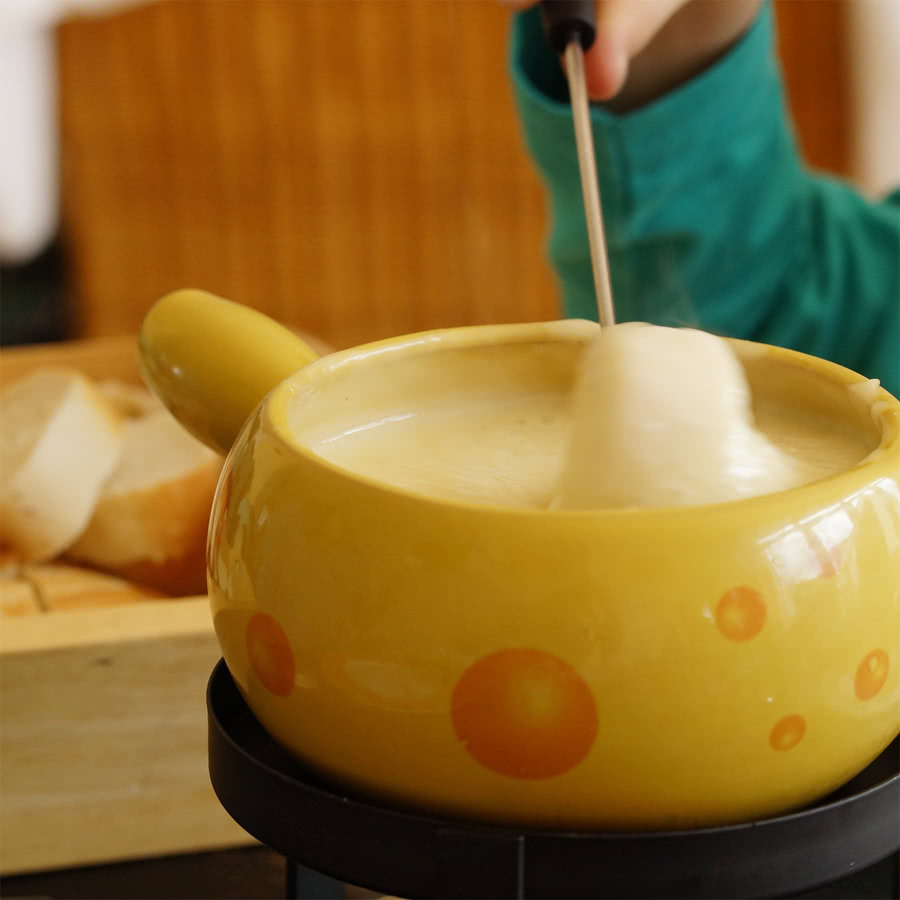 ホットプレートでチーズフォンデュパーティー 簡単ホームパーティー